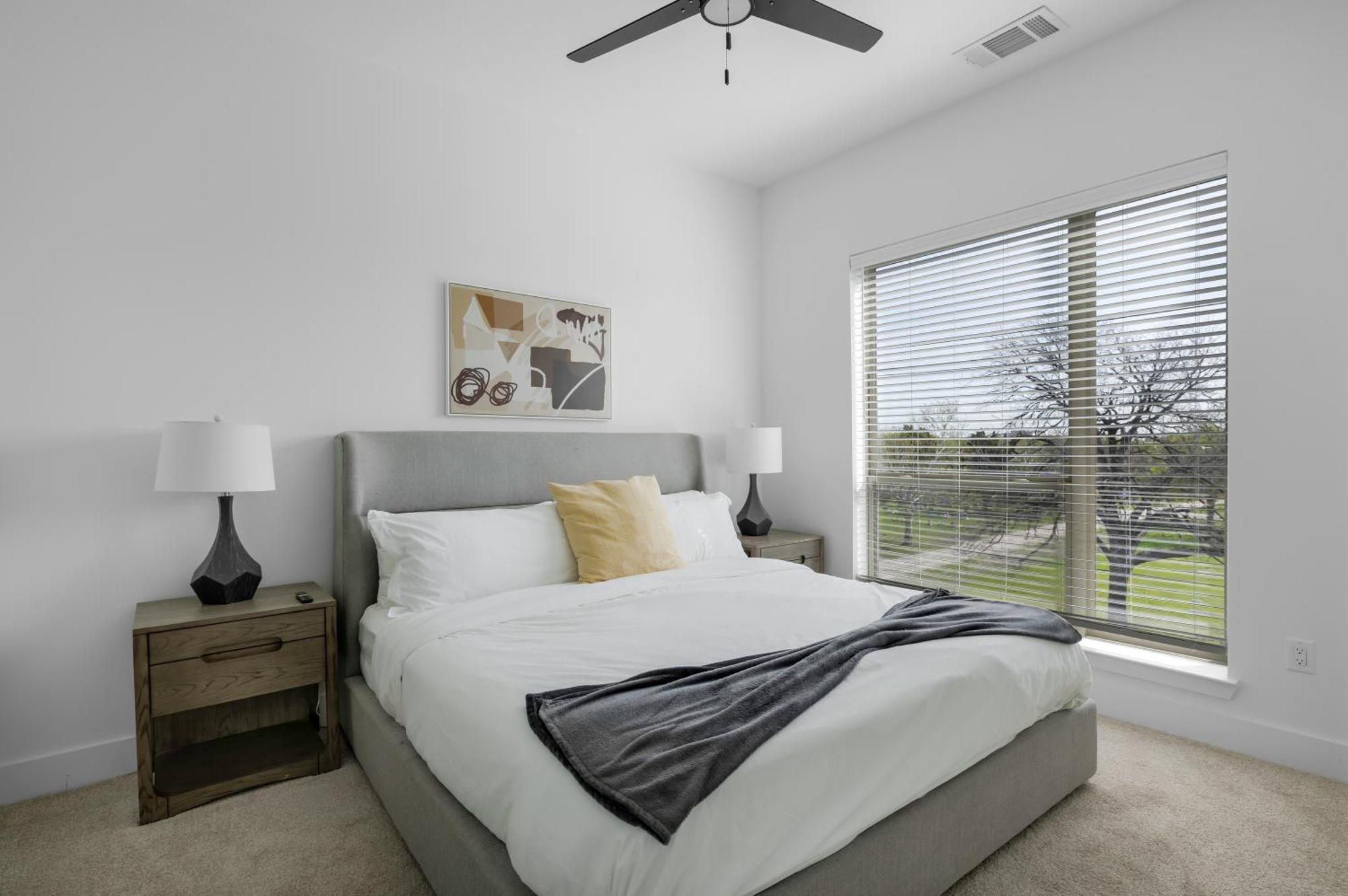 Railyard Apartments By Barsala Denton Habitación foto